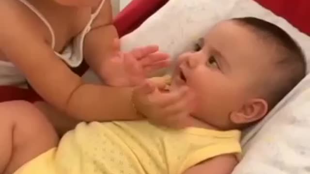 Cute baby 🍼🐥🐥 smile 😁😁 status video