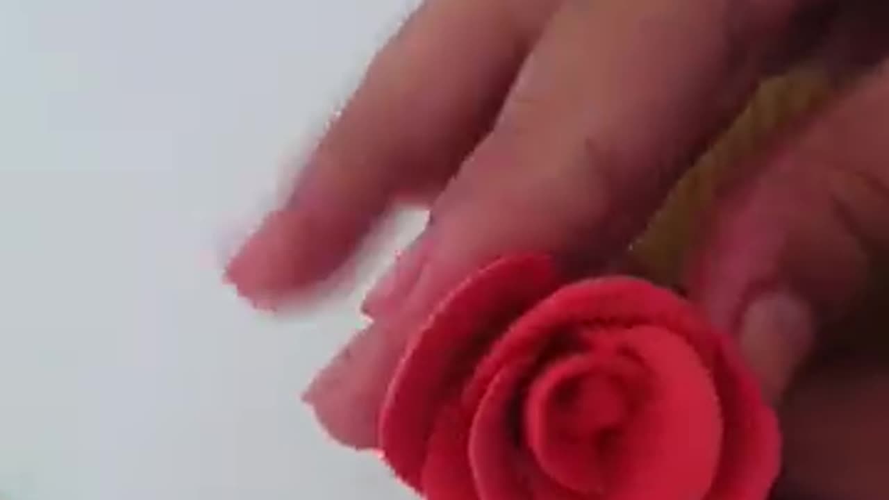 Make rose with super light clay