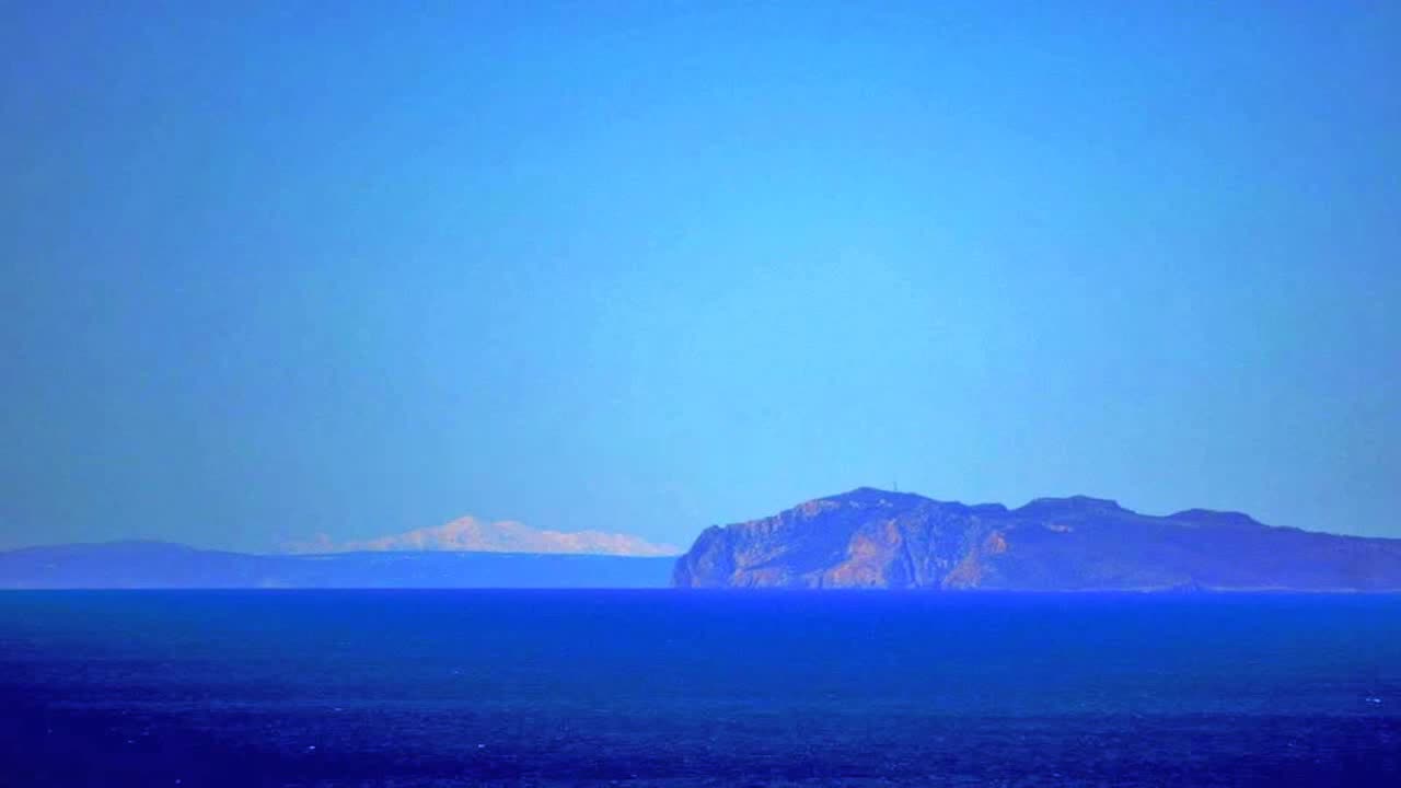 Taigetos mountain from Kriti / 200 Km no curve
