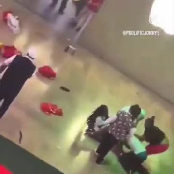 Mall brawl in Las Vegas