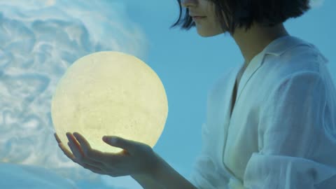 moon in hands