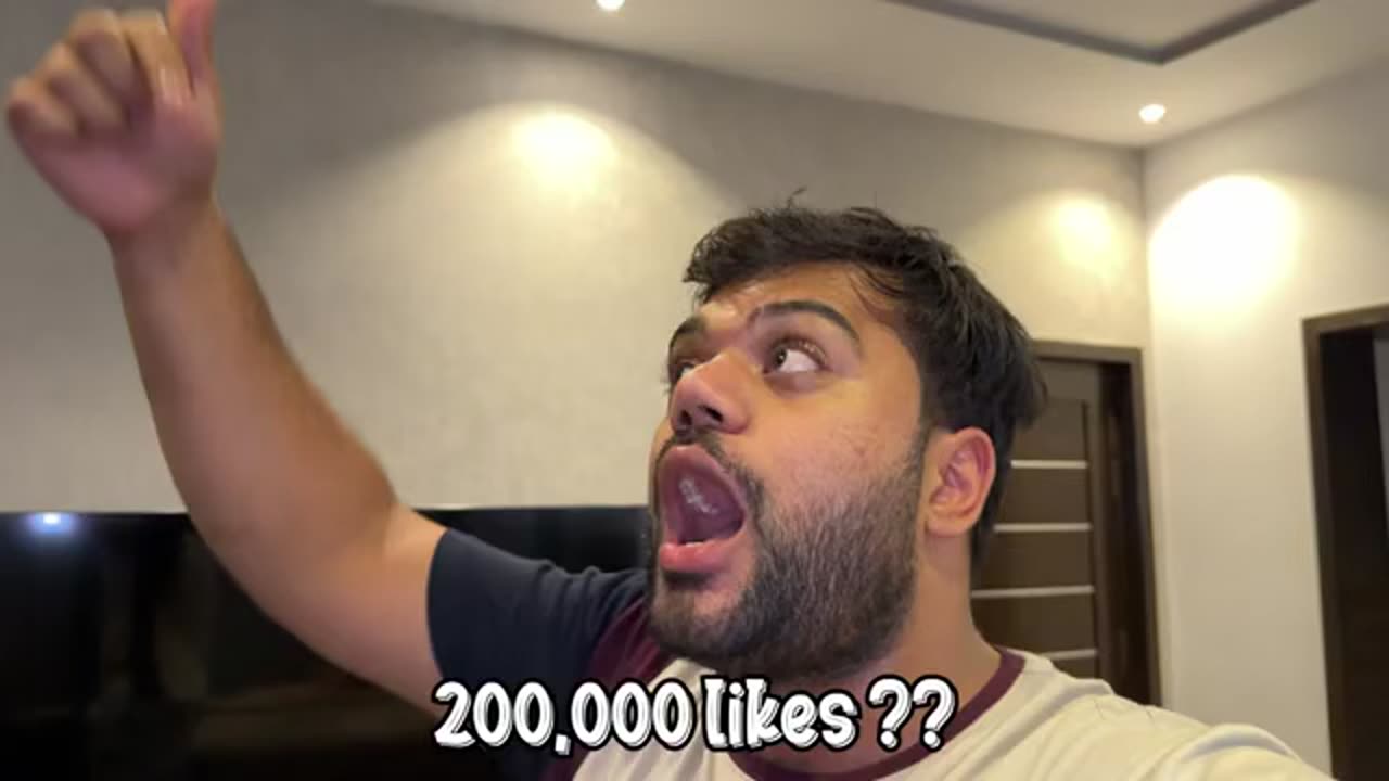 Aap Cricket Match Dekhne Mat Jaya Karo 🤣