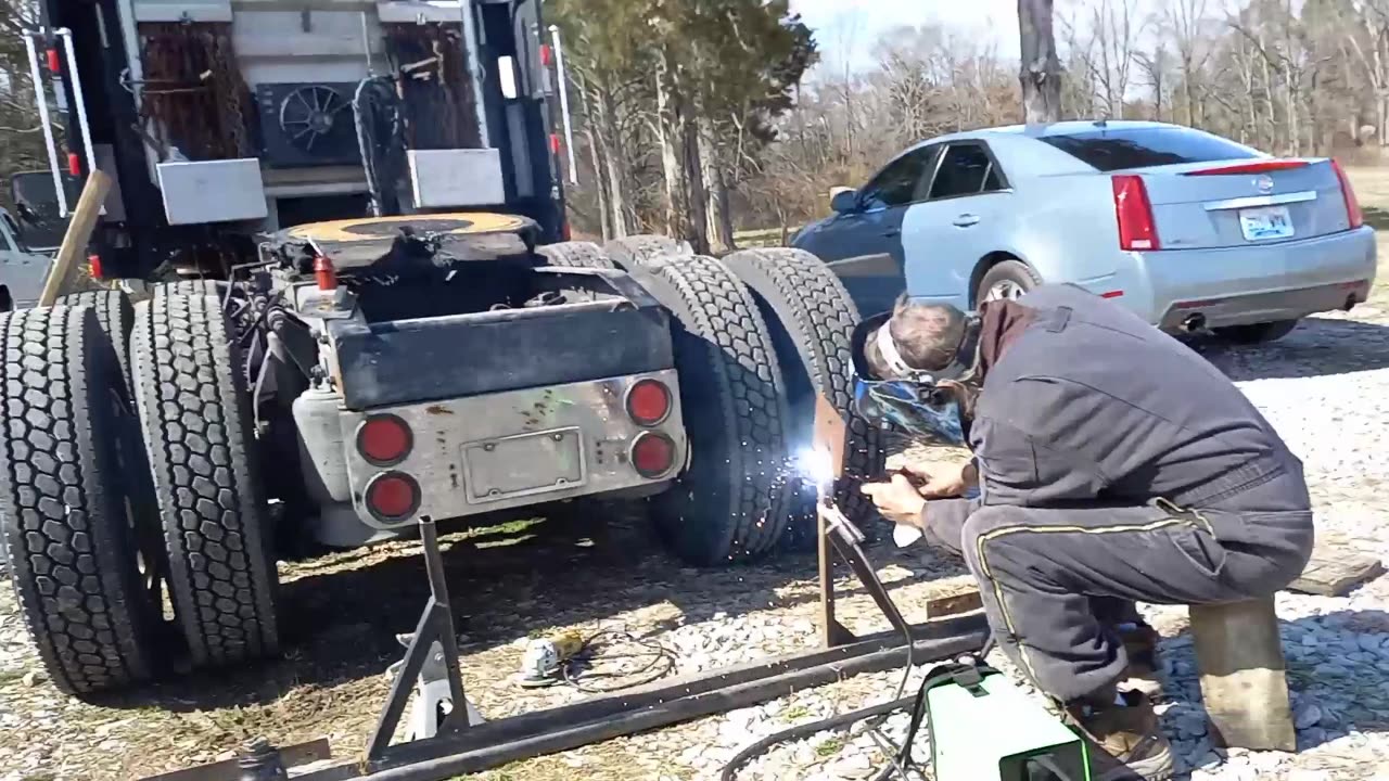 WELDING the LIGHTBAR on the FREIGHTLINER