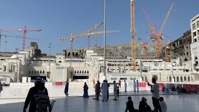 Masjid al Nabawi is the second holiest mosque in Islam.