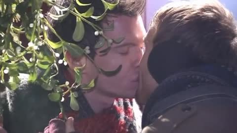 Christmas kissing good for health