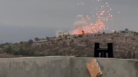 ►‼▶◾🇵🇸🇫🇷🚨‼️ Footage of an Israeli airstrike on Lebanon today Oct. 19, 2023