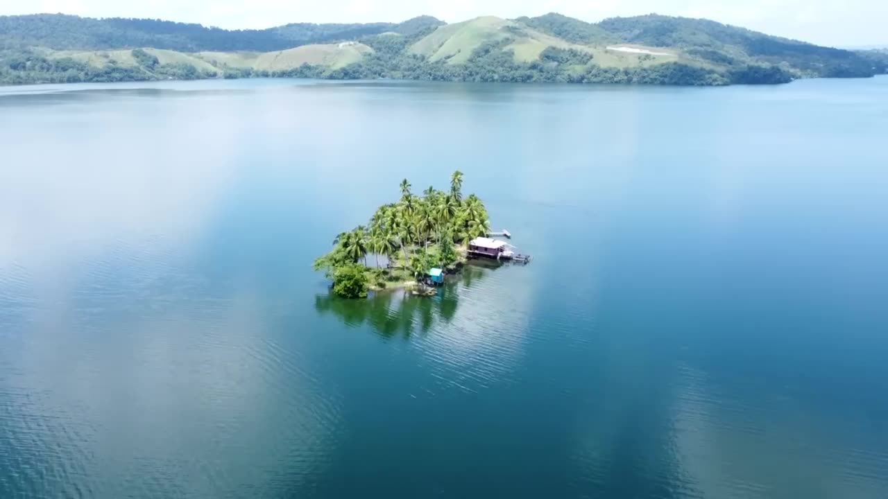 Live on A small Island (Sentani Lake)