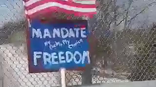 Freedom Convoy USA Plattsburgh,NY to Albany, NY.... and beyond - small clip Part 1
