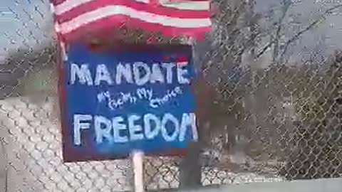 Freedom Convoy USA Plattsburgh,NY to Albany, NY.... and beyond - small clip Part 1