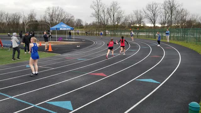 4.6.22 - Girls 4x200m Relay @ Walton Verona