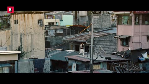 Rooftop Chase | The Bourne Legacy | CLIP