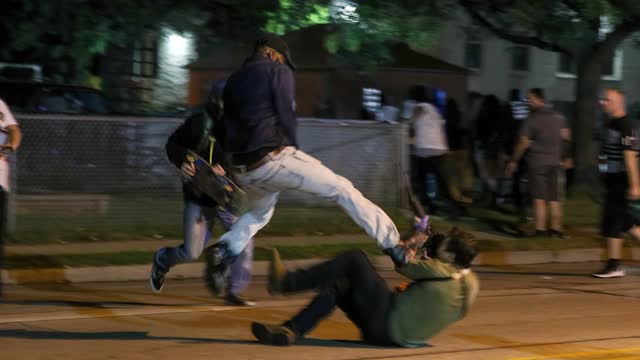 WaPo Deleted Multiple Gunmen & Gunshots from Kyle Rittenhouse Video*