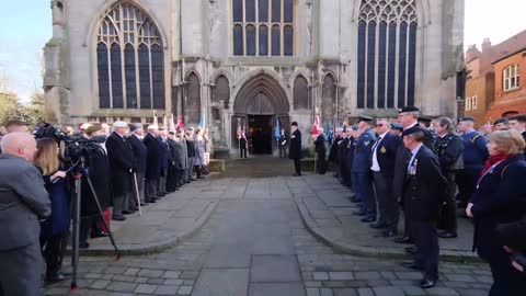 Strangers turn up to pay respects to one of Britain’s war heroes