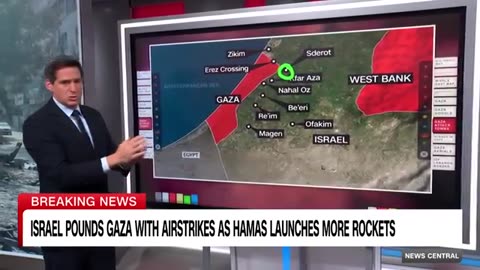 Hamas fires hundred of rockets