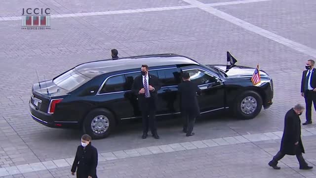 Biden's Handler Get In The Car