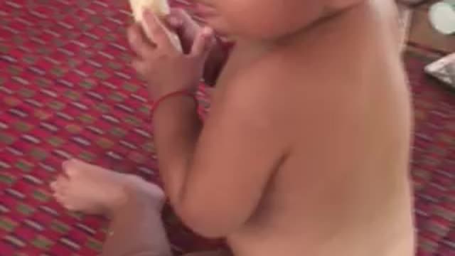 My son eat Khmer Bampong