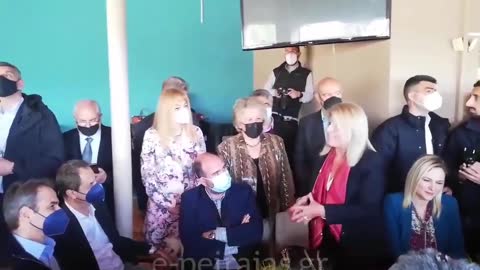 ΕΙΜΑΣΤΕ ΠΟΛΥ ΤΥΧΕΡΟΙ ΠΟΥ ΕΧΟΥΜΕ ΠΡΩΘΥΠΟΥΡΓΟ ΕΣΑΣ.