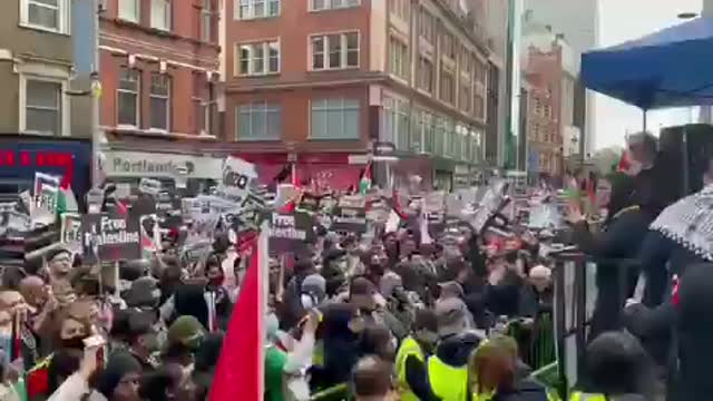 Mass demonstrations in London condemn Zionist massacres in occupied Palestine