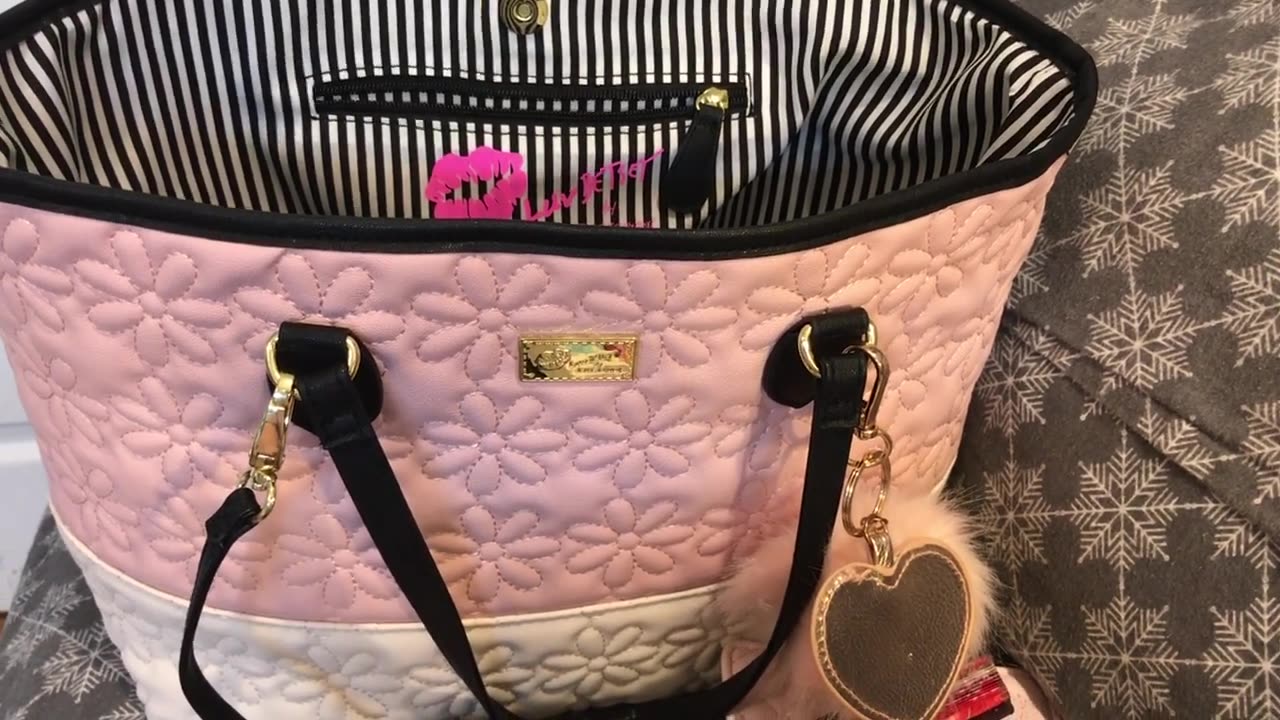 Review & What's in my Betsey Johnson Tote