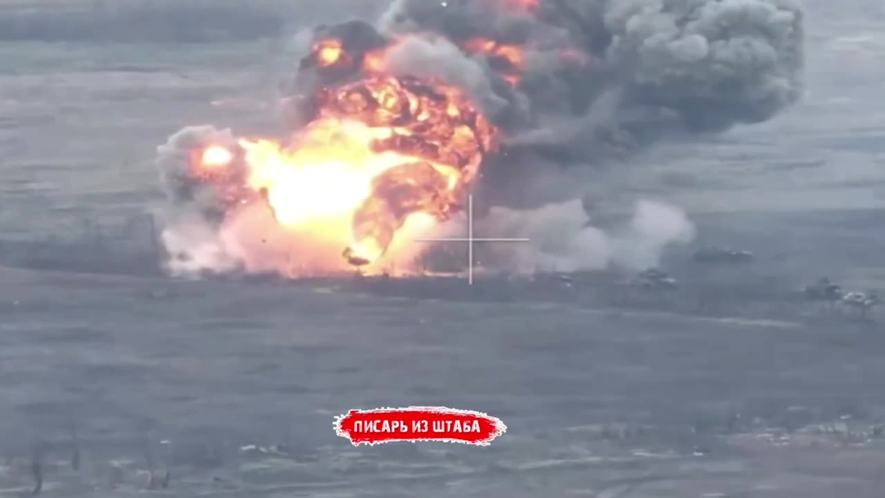 Powerful Explosion Of Ukrainians T-72 Tank In Rabotino Area.