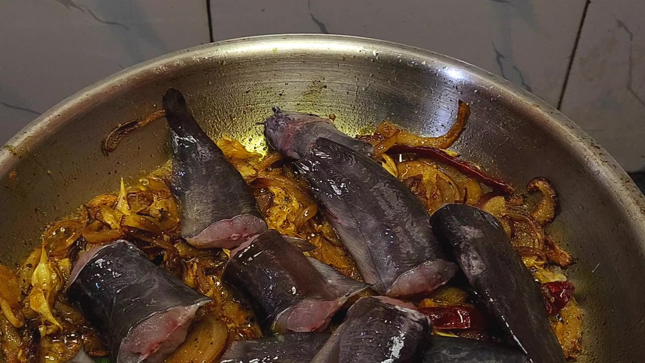 Indians Cook catfish this way !!!