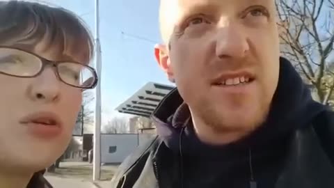 Uprchlíci z Charkova vypovídají o nenávisti západní ukrajinců když promluví Rusky