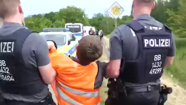 Klima-Küchenschaben ... "Auuuuuuu, Auuuuuuu, Auaaaaaaa" ... Danke an die Polizei 👍