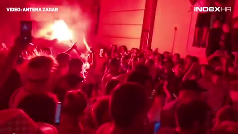 Policija se pod rotirkama morala probiti kroz navijačku ludnicu u Zadru