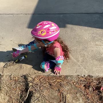 Schali Ann playing in the dirt