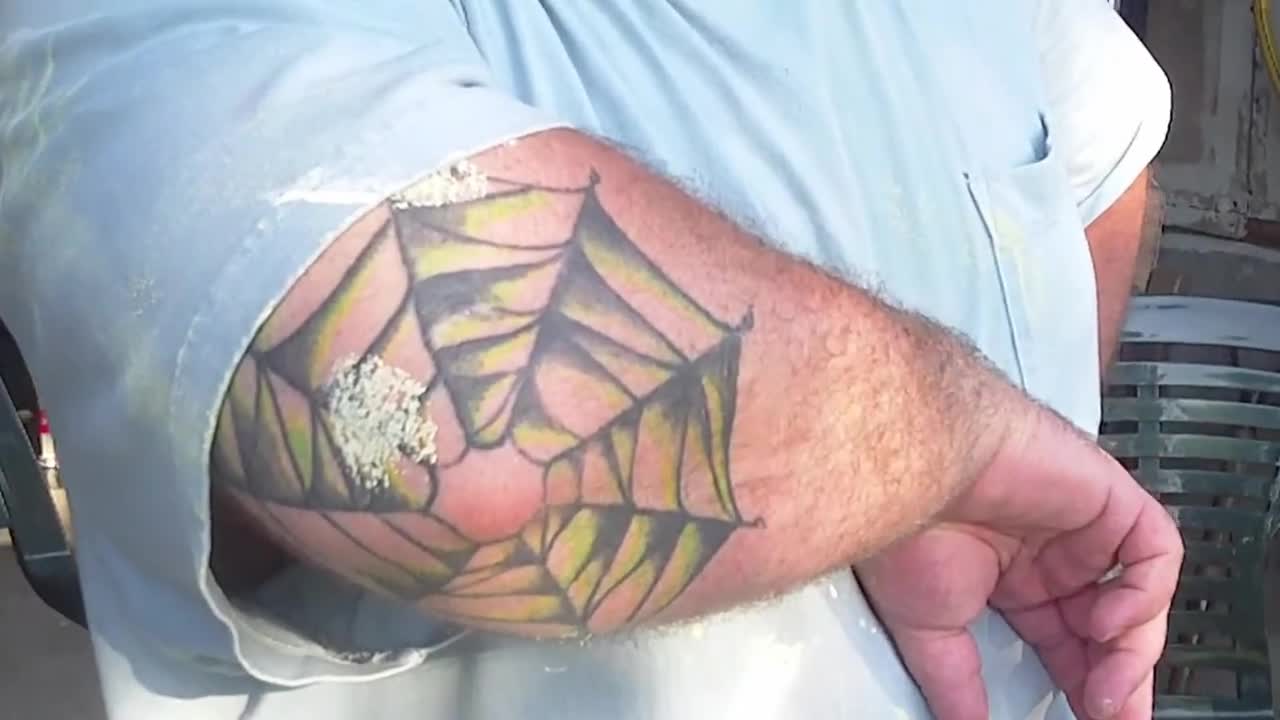 HOW TO SURVIVE PRISON