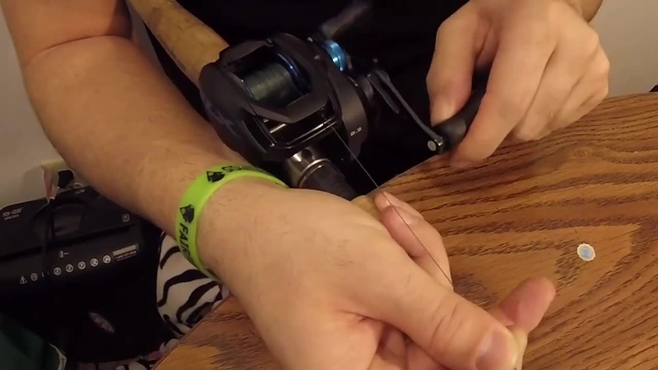 FOR BEGINNERS!! How to put BRAID on a BAITCASTER REEL.