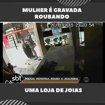 Mulheres são fragadas roubando loja de jóias