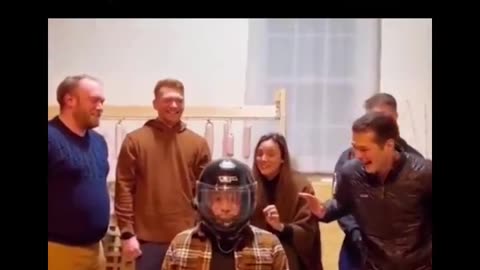 Funny helmet game