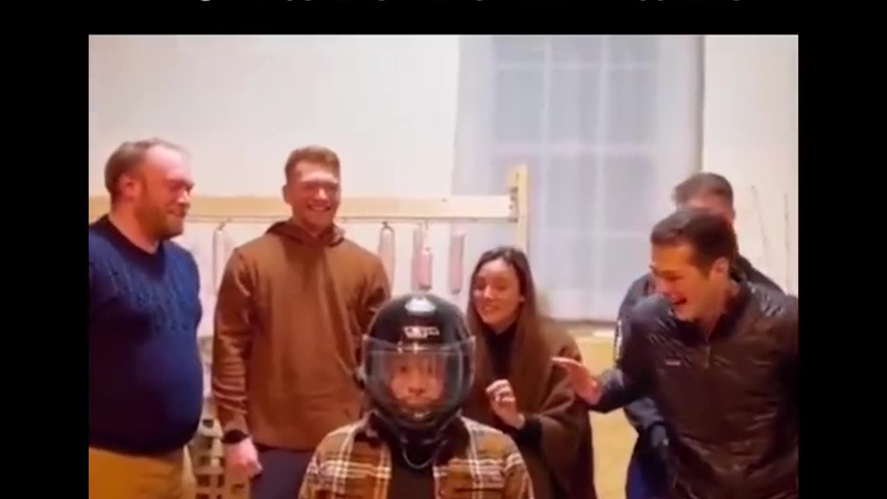 Funny helmet game