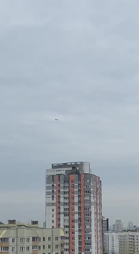 "MiG-31 with "Kinzhal" hypersonic missiles is circling over Minsk."