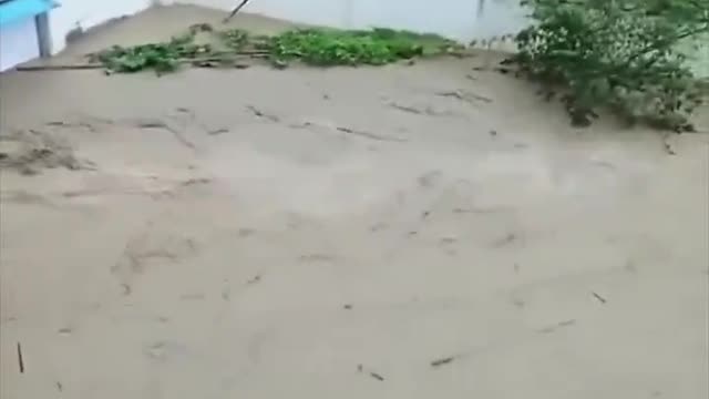 China flooding...