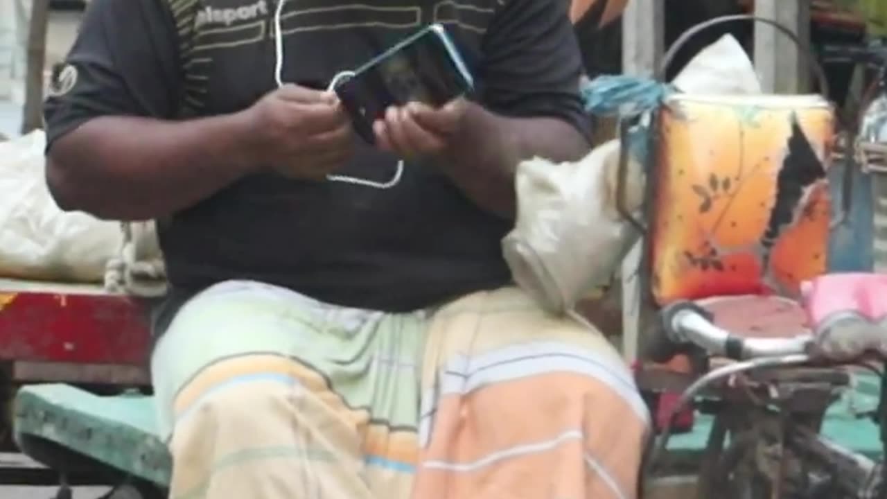Headphone Cutting In Pubic Prank