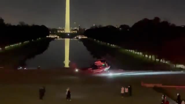 Man found at Reflecting Pool on The Mall near Lincoln Memorial with gunshot to head