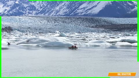 Glacial Giants Unleashed: MONSTER GLACIER COLLAPSE Caught on Camera!