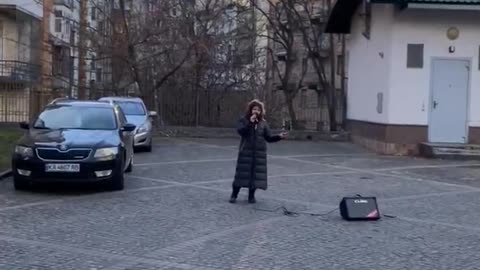 A Ukrainian woman singing Hallelujah!