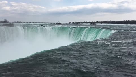 The most amazing waterfalls in the world 😍😍😍💕💕💕