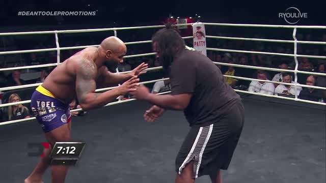 YOEL ROMERO vs CHRIS BARNETT Super Fight