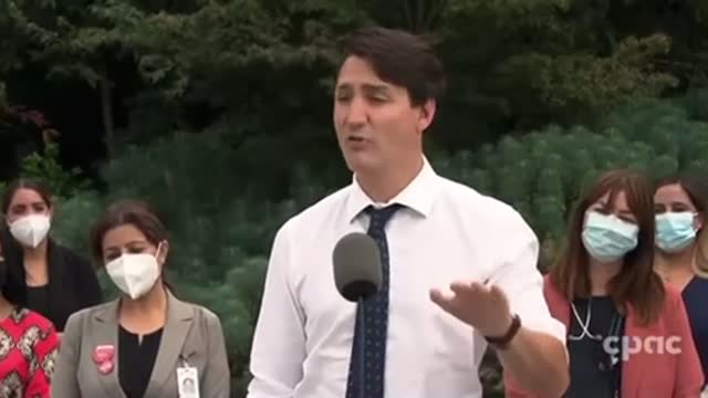 Trudeau accidentally calls Erin O'Toole "Mr. Harper"