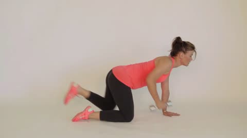 Sculpt Your Legs: Effective Home Knee Lift Workout for Toned Legs!