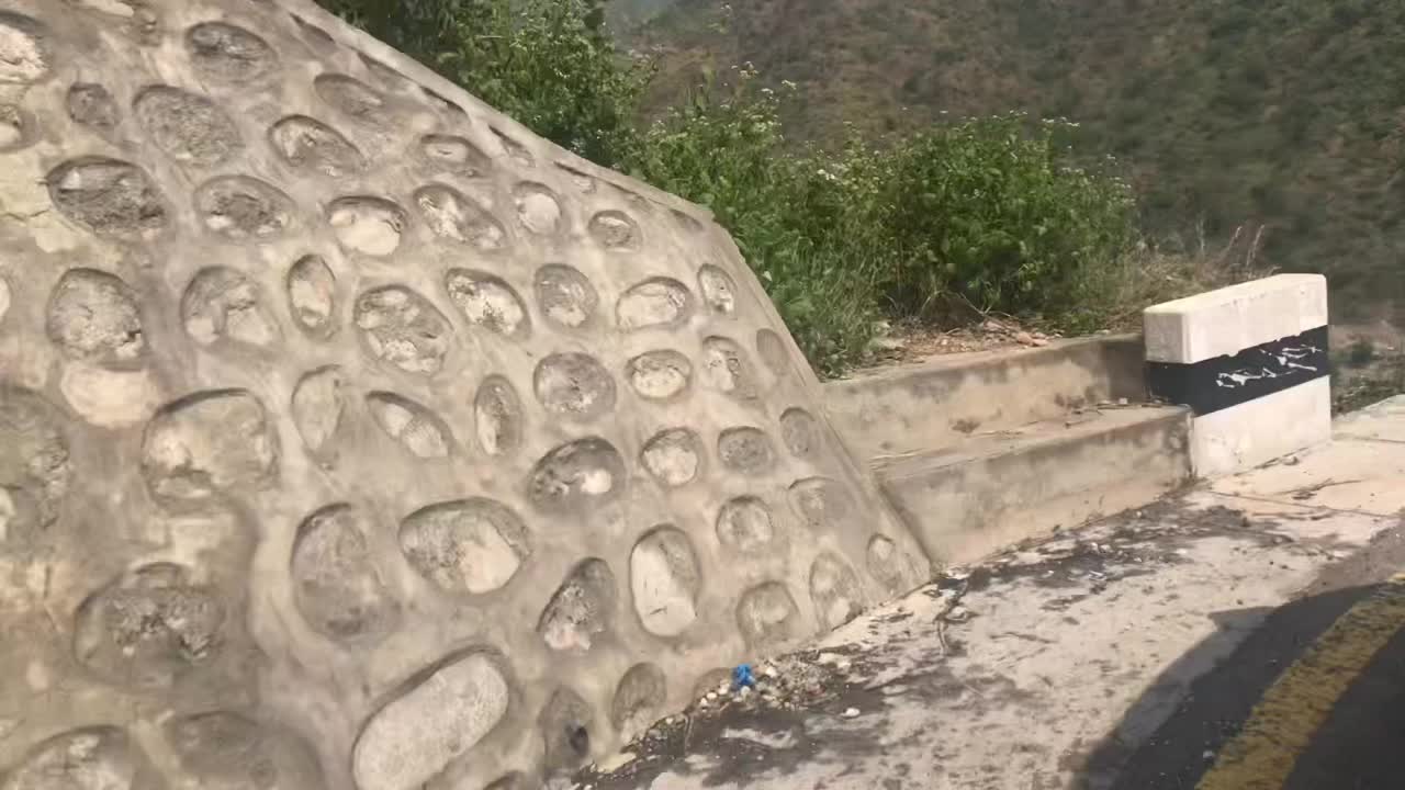 Road in mountain somewhere in Nepal 🇳🇵 part 2