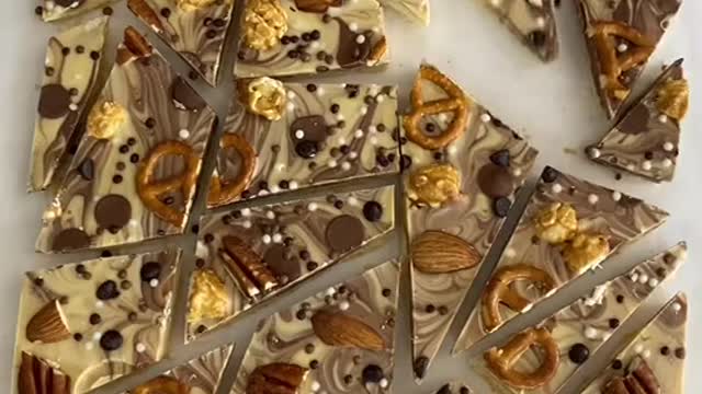 hocolatebark#chocolate#trendtiktok#chocolatemilk#bakingrecipe.