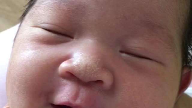 3 days old / My pretty daughter who sleeps softly and smiles