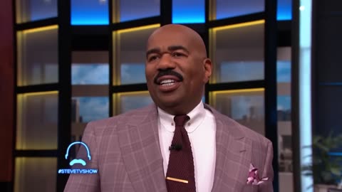 Steve Hooks Up A Handsome Bachelor with an Audience Member! II Steve Harvey