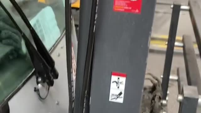 Seitenschub Schlauch kaputt. Gleich beide neu gemacht.