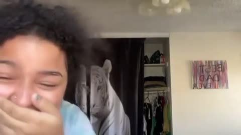 Two girls dance another one ends up suffering a hilarious mouth pain